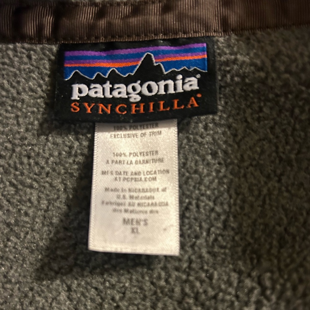 Patagonia Synchilla Snap T Fleece Jacket Coar Gray with Green Accents - Men’s XL